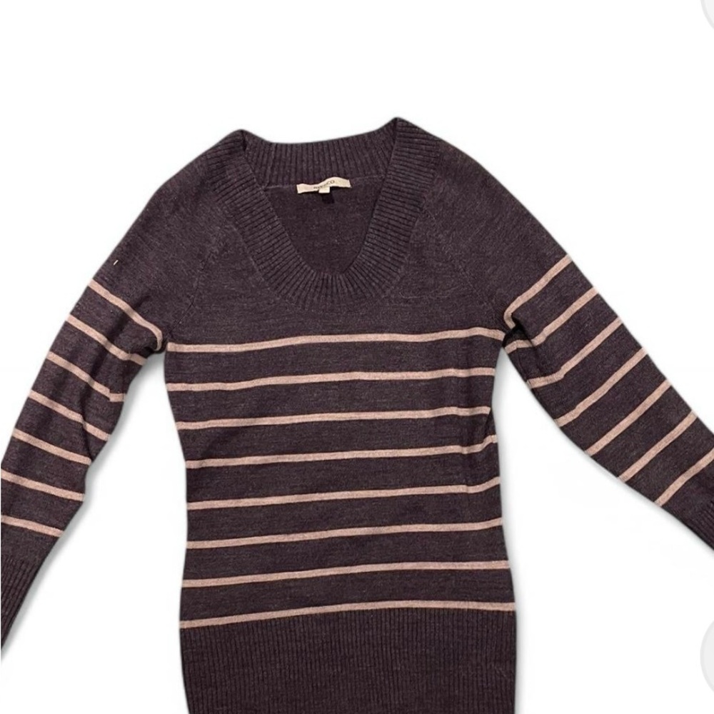 RW&Co. Purple Striped Sweater in size S